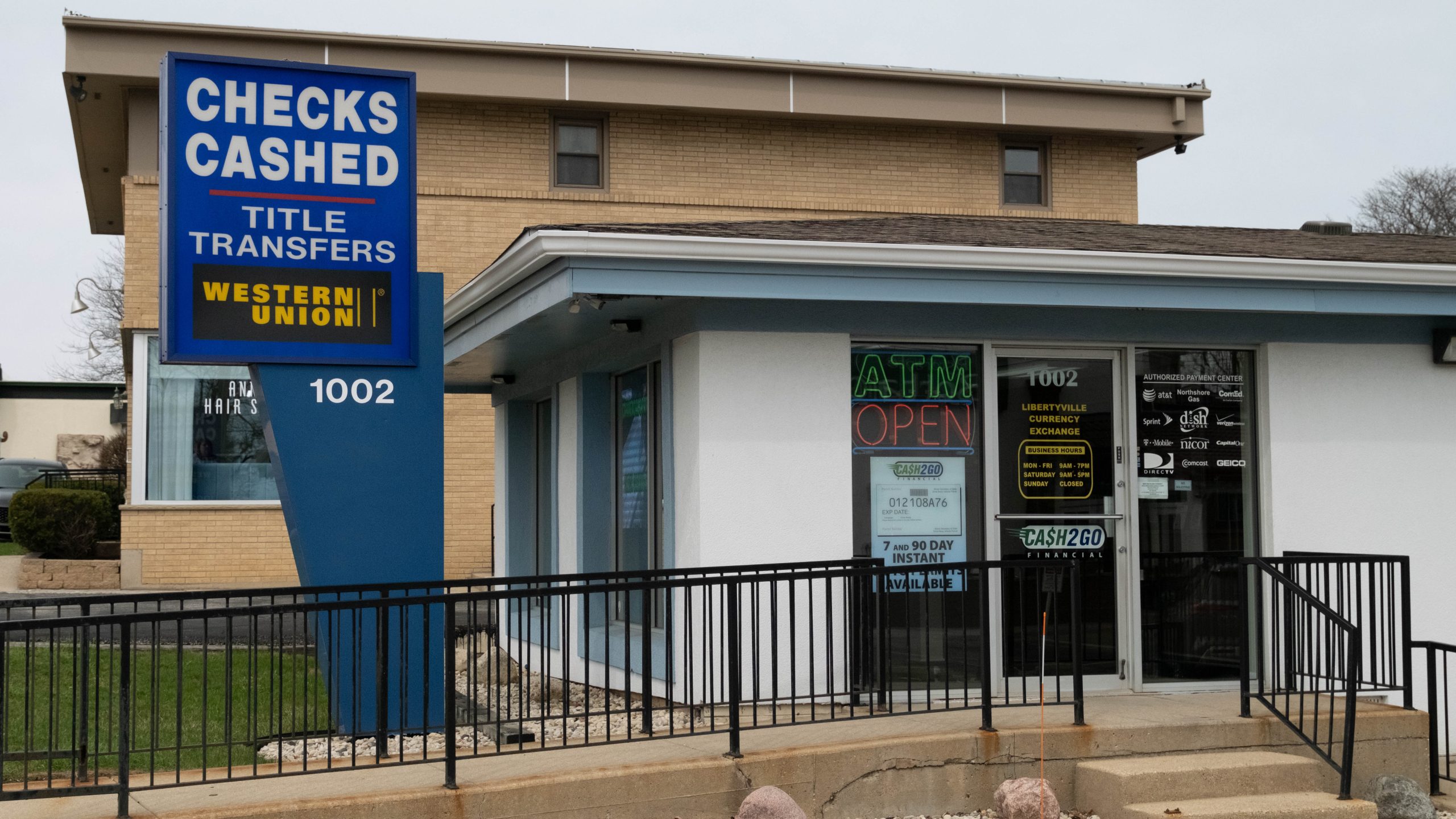 New Libertyville Currency Exchange